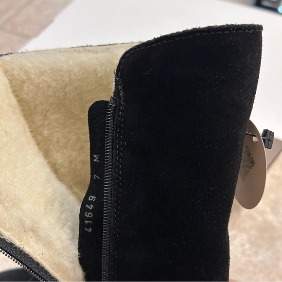 La Canadienne VOGUE Waterproof Fur Lined Lug Soled Boots in Black Suede Size 7M - Picture 9 of 10
